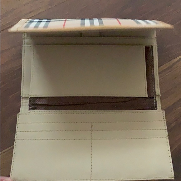 Basic Wallet! - Picture 2 of 5